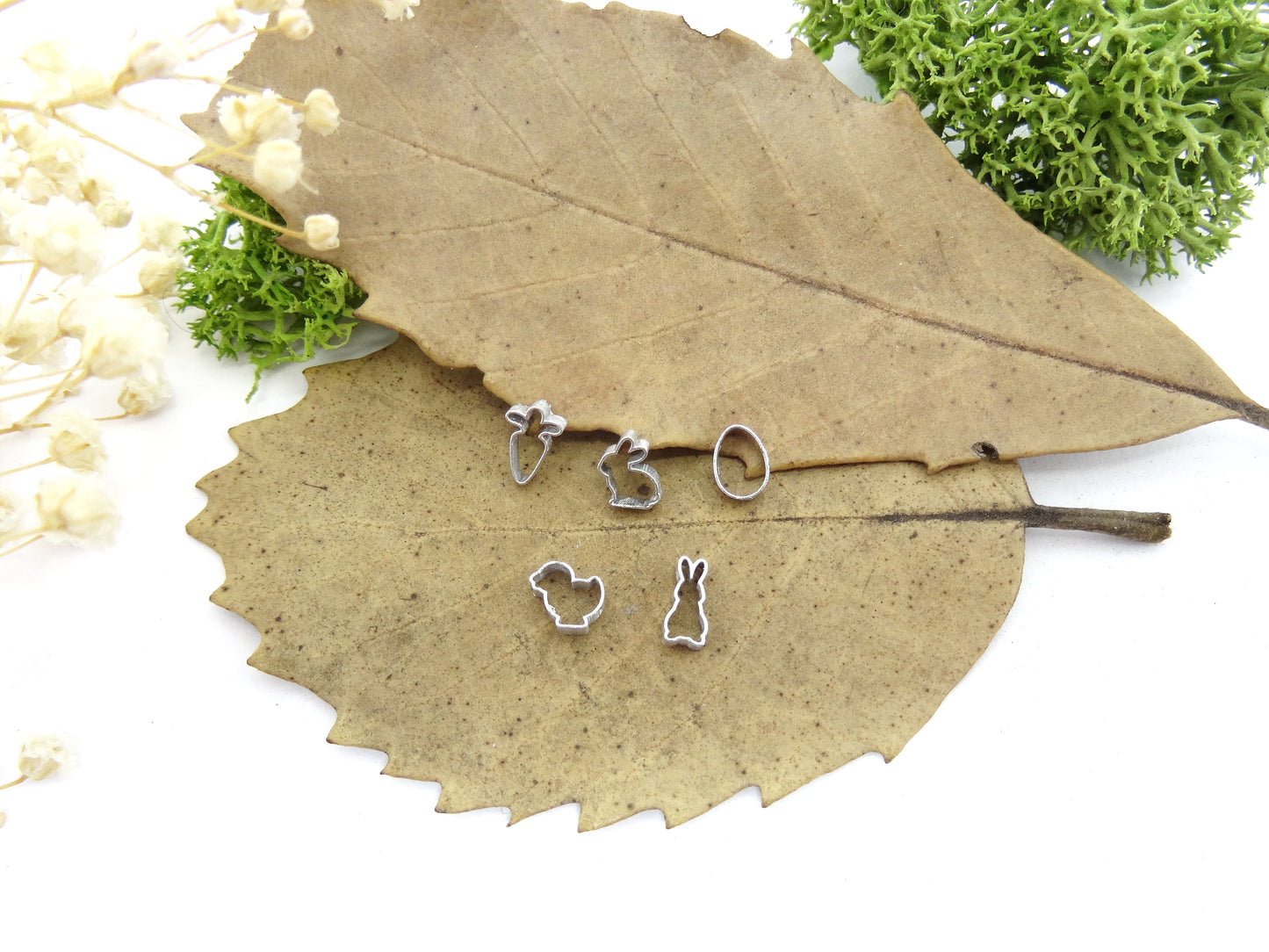 Miniature easter cookie cutters in 1:12 scale for decorating dollhouses, silver