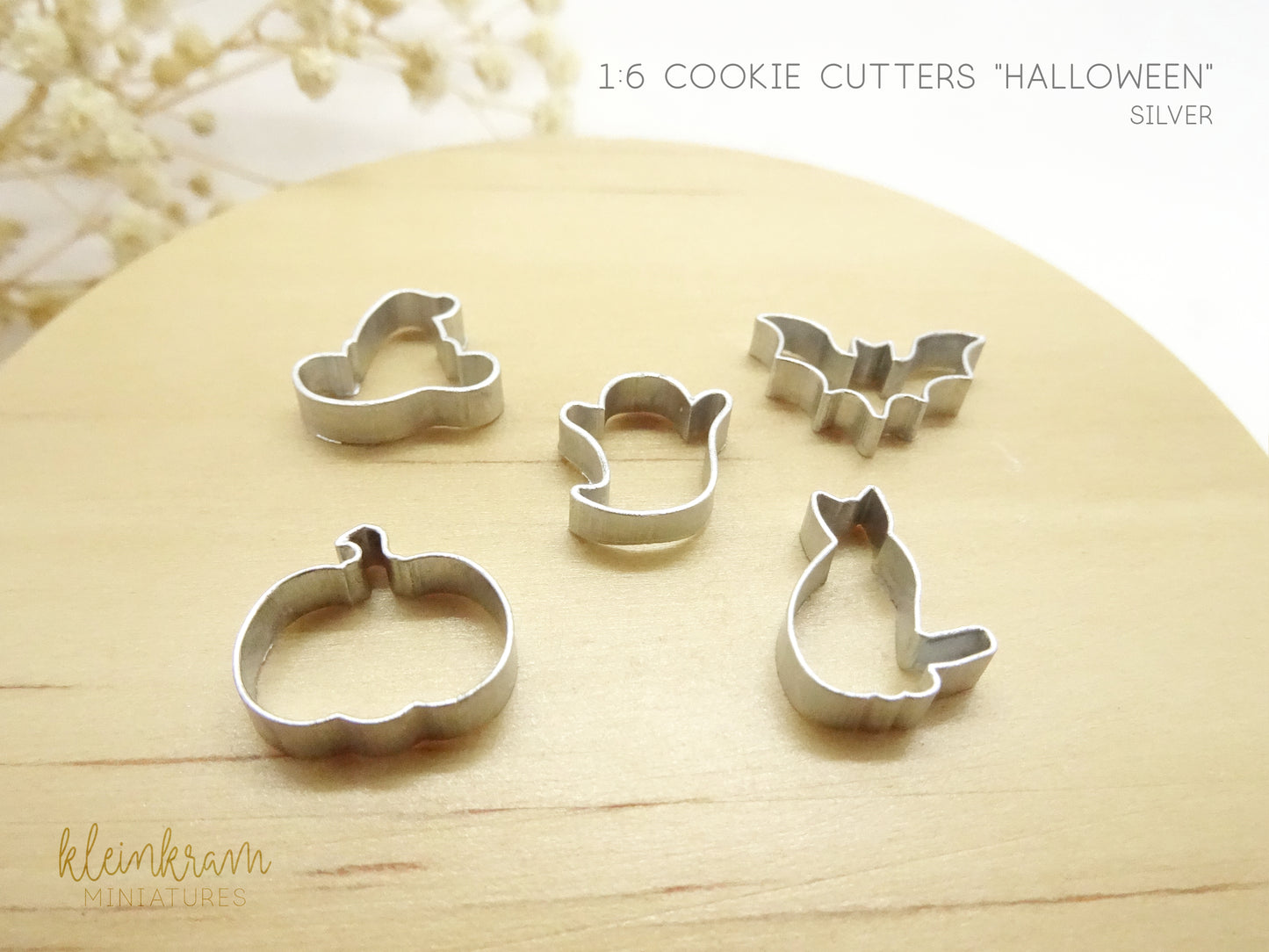 Miniature cookie cutters in 1:6 scale for decorating barbie, blythe dollhouses, silver