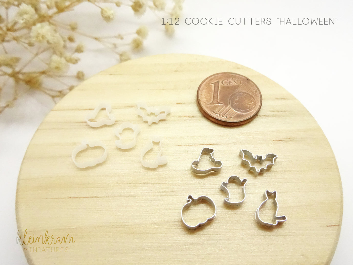 Miniature cookie cutters in 1:12 scale for decorating dollhouses, unpainted (DIY) and silver, 1 cent for size comparison