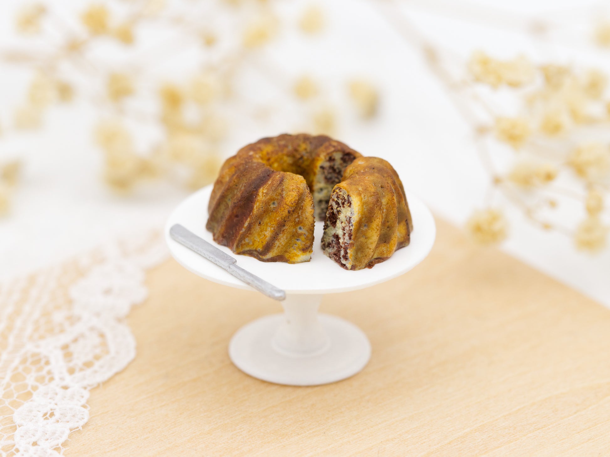 Marble bundt cake in 1:12 scale made with miniature silicone mould